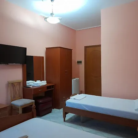 Rossi 3* Vlorë